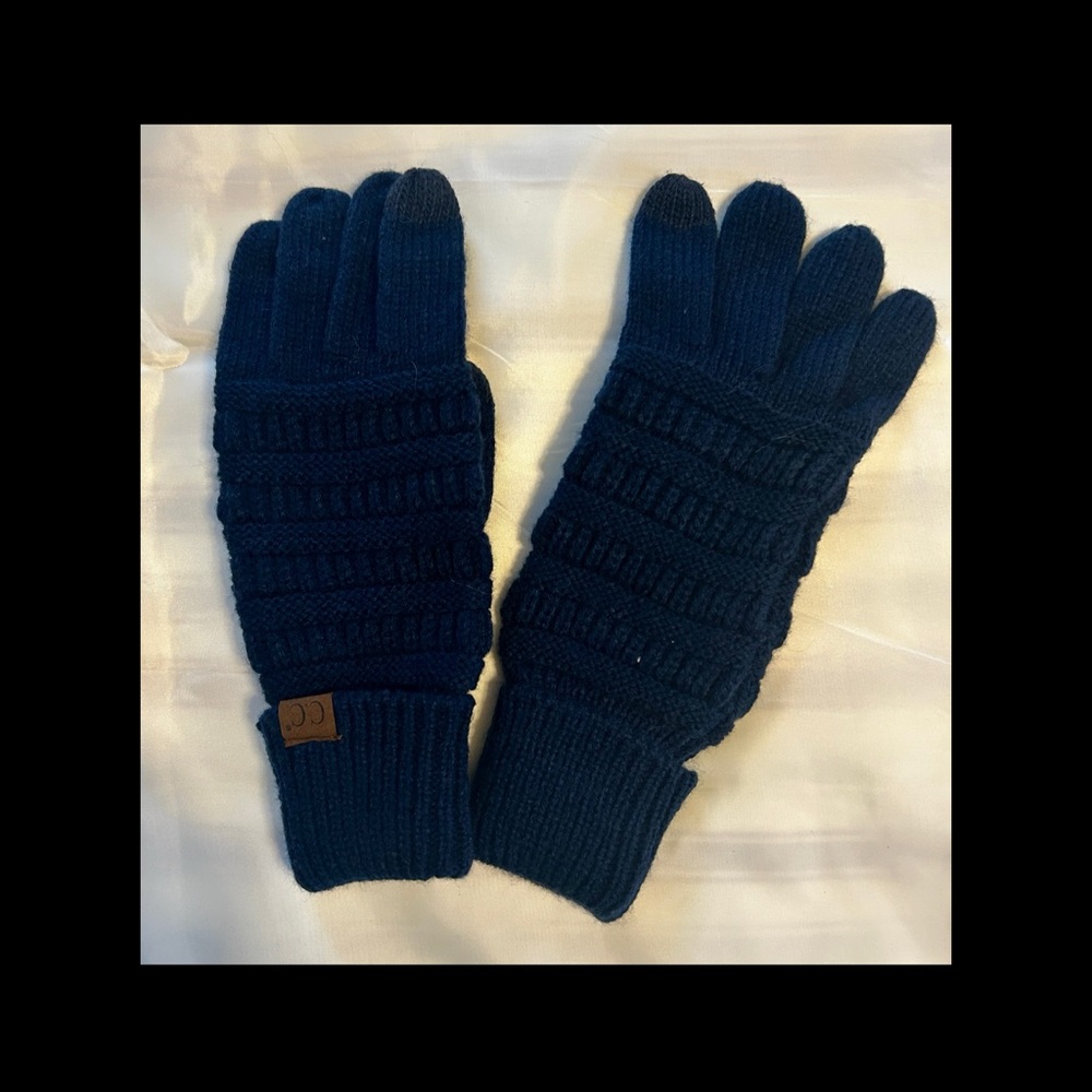 Cozy Knit Navy Gloves